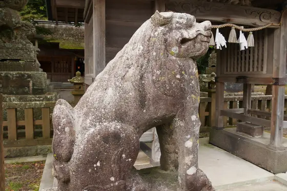 北前船でやってきた狛犬
