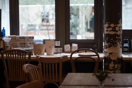 窓辺カウンター