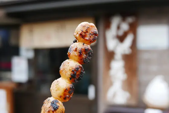 焼きたての団子が旨い