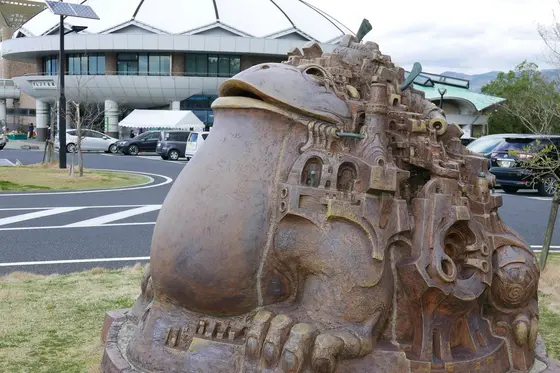誰もが見逃すオブジェ