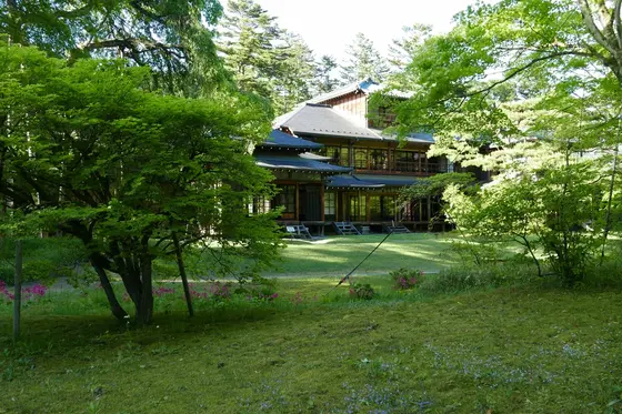 美しく広大な庭