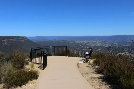 絶景を眺めるベンチもあります
