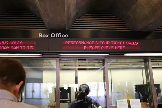 Box officeで日本語ツアーのチケットを購入