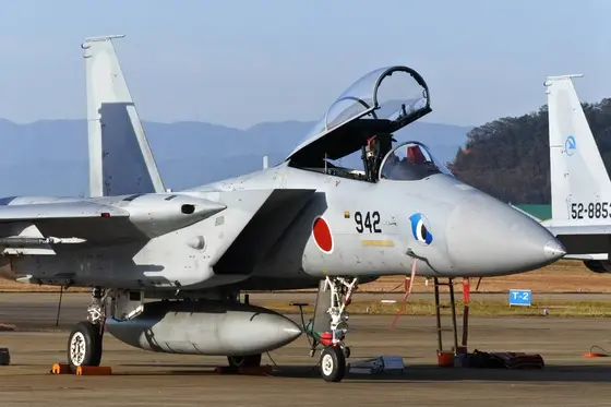 F15