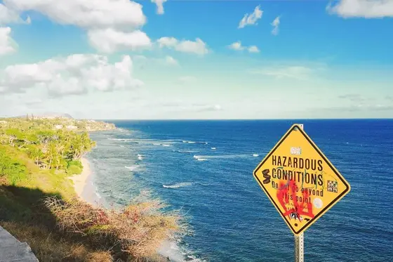 ダイヤモンドヘッド沿い通っているDiamond Head Roadを通れば近くまで行けます