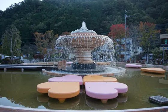 クリスタルファウンテン