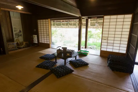 縁側でのんびり休憩