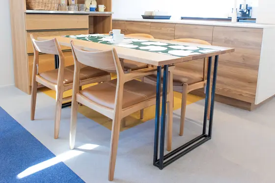 温かみのある無垢の家具