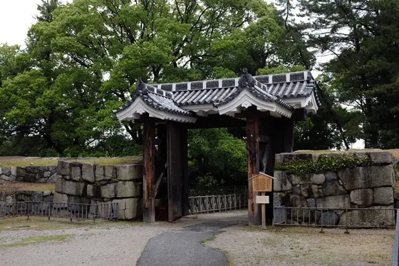 旧二之丸　東二之門