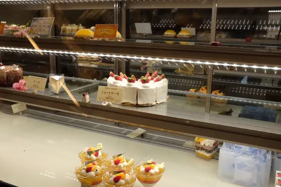 ケーキも