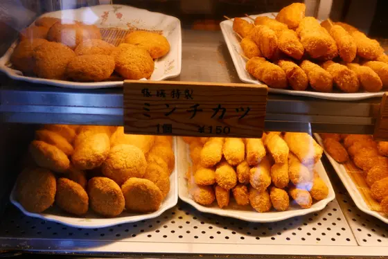 左がミンチカツ右が串かつ