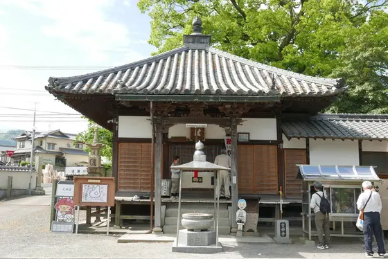 弘法堂はこちら