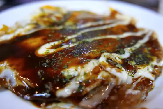 とん平焼きを注文