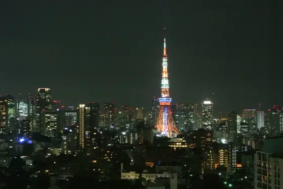 夜の東京タワー