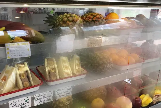 フルーツたくさんショーケース🍊🍍