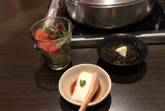 海ぶどうサラダ・沖縄県産もずく酢・じーまみ豆腐