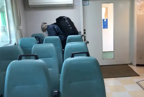 船内