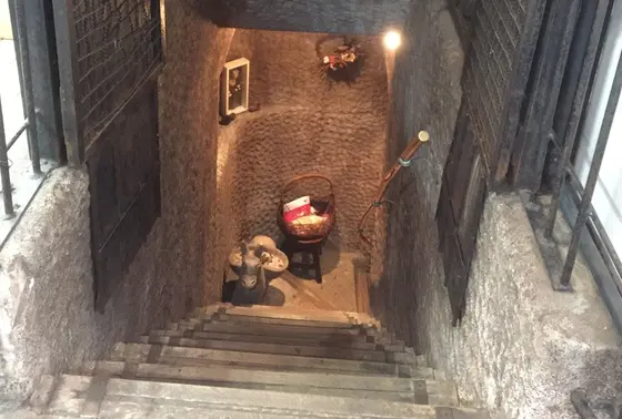 お店に続く階段
