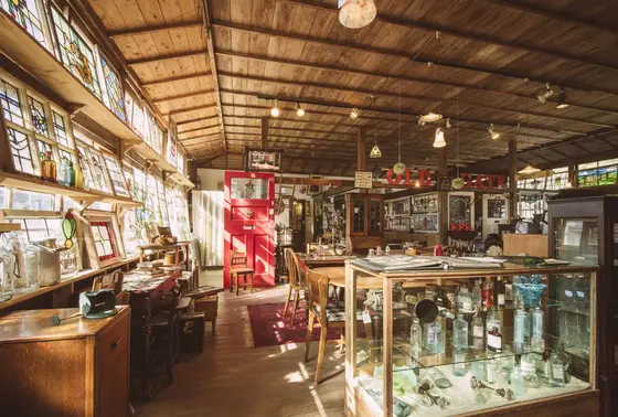 TOMMY'S ANTIQUES&STAINDGLASS