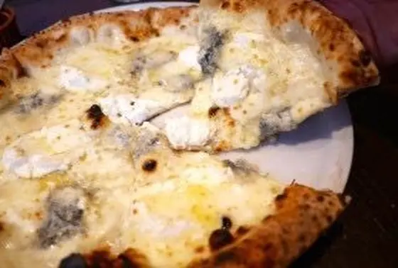 クアトロフォルマッジ