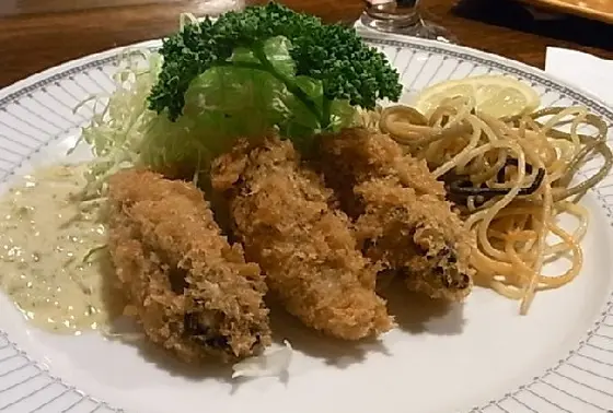 季節限定「的矢牡蠣のカキフライ」は店主のこだわりが詰まった必食のメニュー