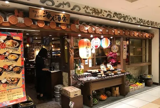ザ・沖縄を感じさせてくれる外観&店内！