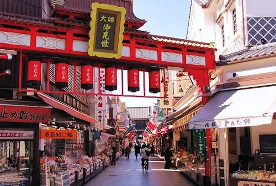 仲見世通り