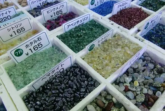 鉱物量り売り