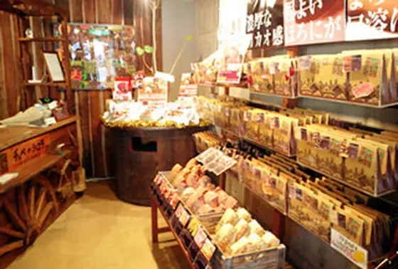 棚に並ぶチョコレートたち。