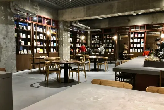 複合施設　いつか泊まってみたいかも？