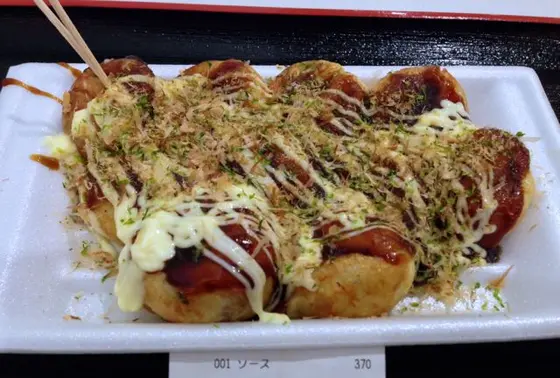 店員さんがおしゃべりしながら作ってくれますよ！