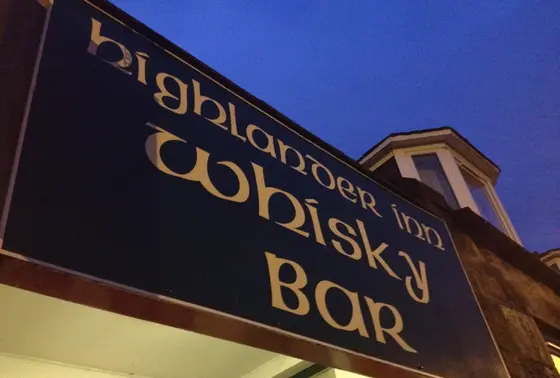 その名もずばりウイスキーバー