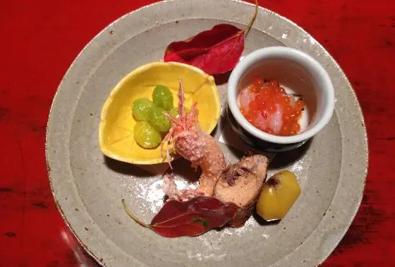 奈良公園の鹿を見ながらお食事