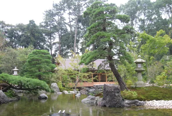 神嶽山神苑