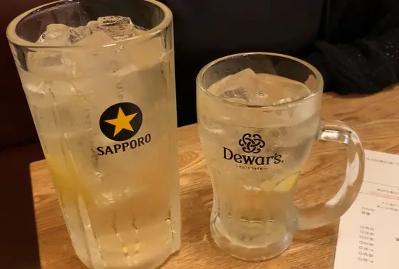 名物チンチロリンハイ(奇数2倍) 840円・名物チンチロリンハイ(偶数半額)210円