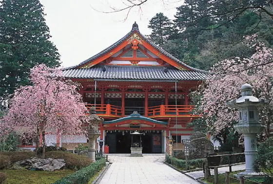金堂華王殿