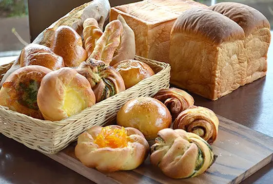 手作りパンの販売あります
