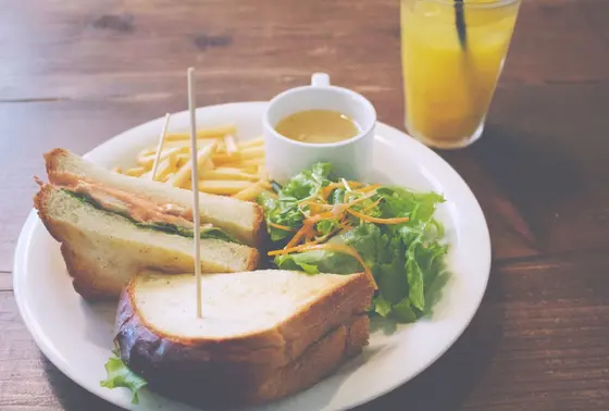 蒸し鶏のタラマヨサンド🍴