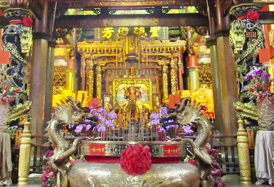 台中南天宮関聖帝君