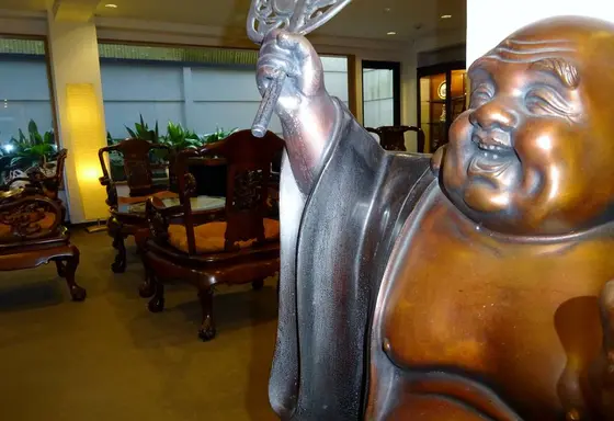 布袋さまがお出迎え