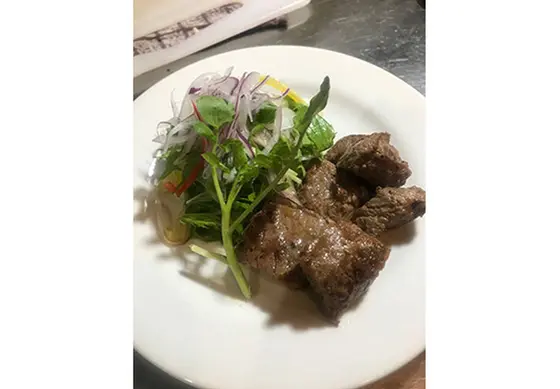 漬け込みサイコロステーキ