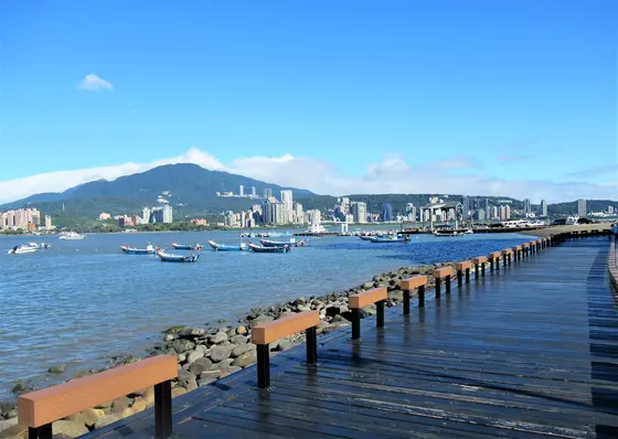 八里左岸公園