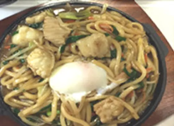 うどんはやっぱり!ホルモン焼きうどん