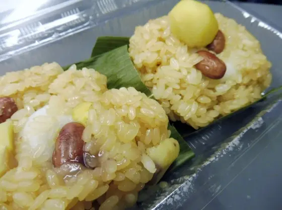かめやの栗おこわ団子