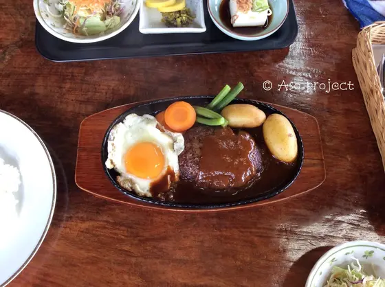 あか牛ハンバーグ