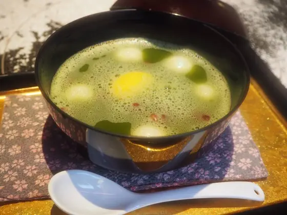 兼六園入り口付近のお茶屋さん