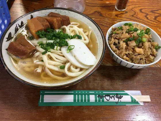 手打ちそばとジューシー