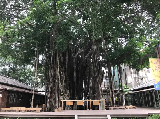 台中文学館