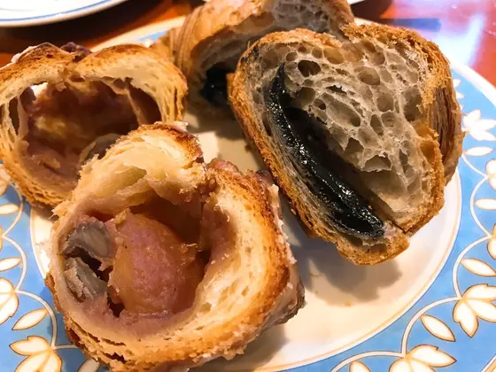 黒ごまペーストクロワッサン