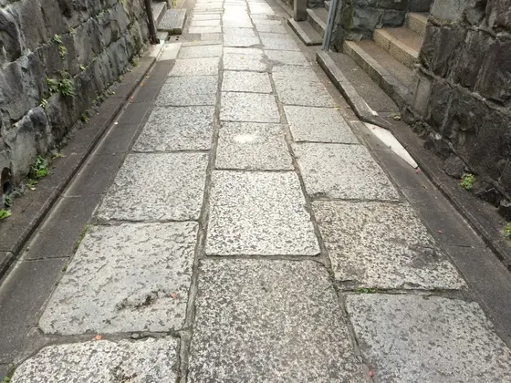 石畳み